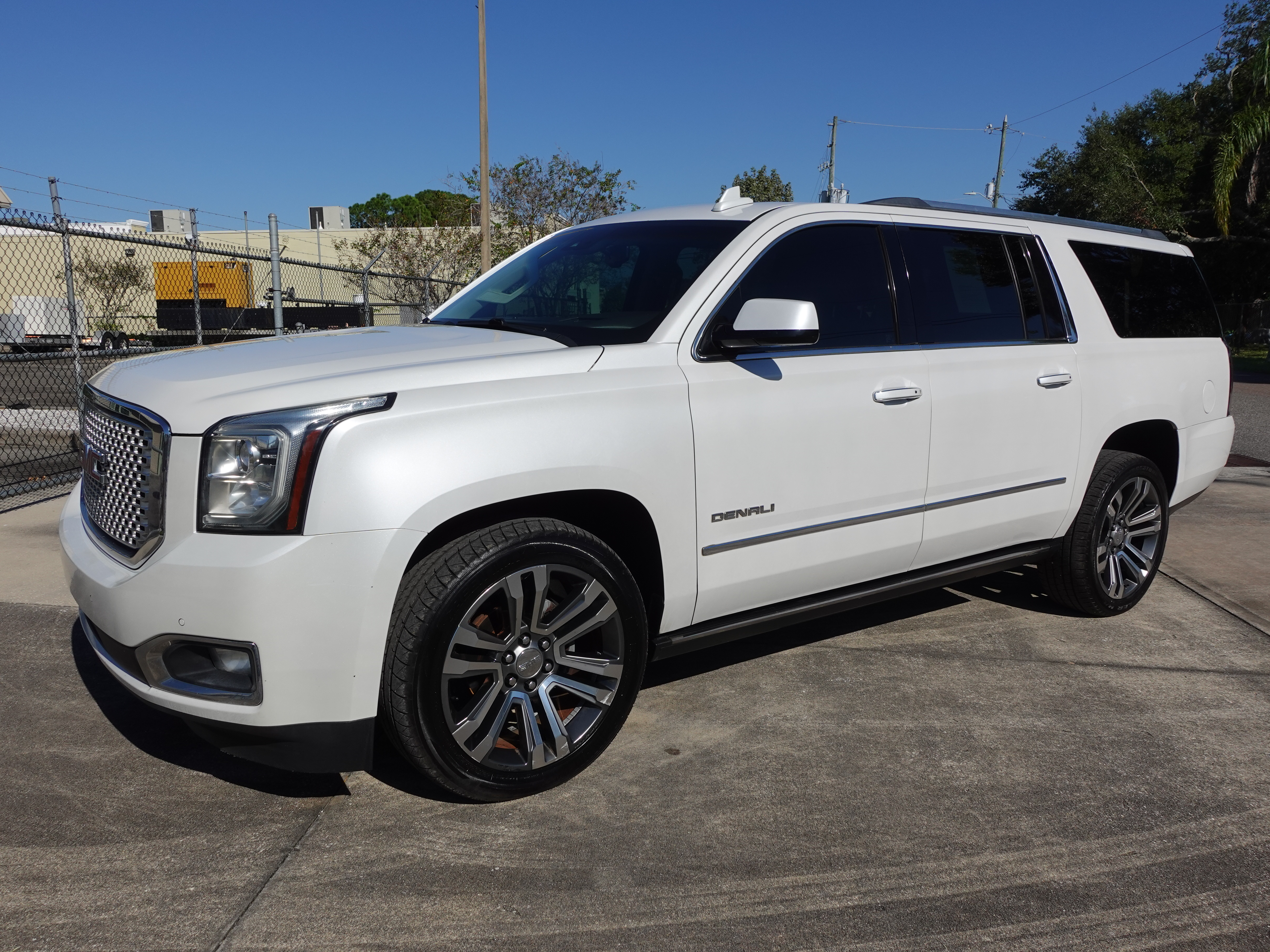 2017 GMC Yukon XL Denali 2WD 21995