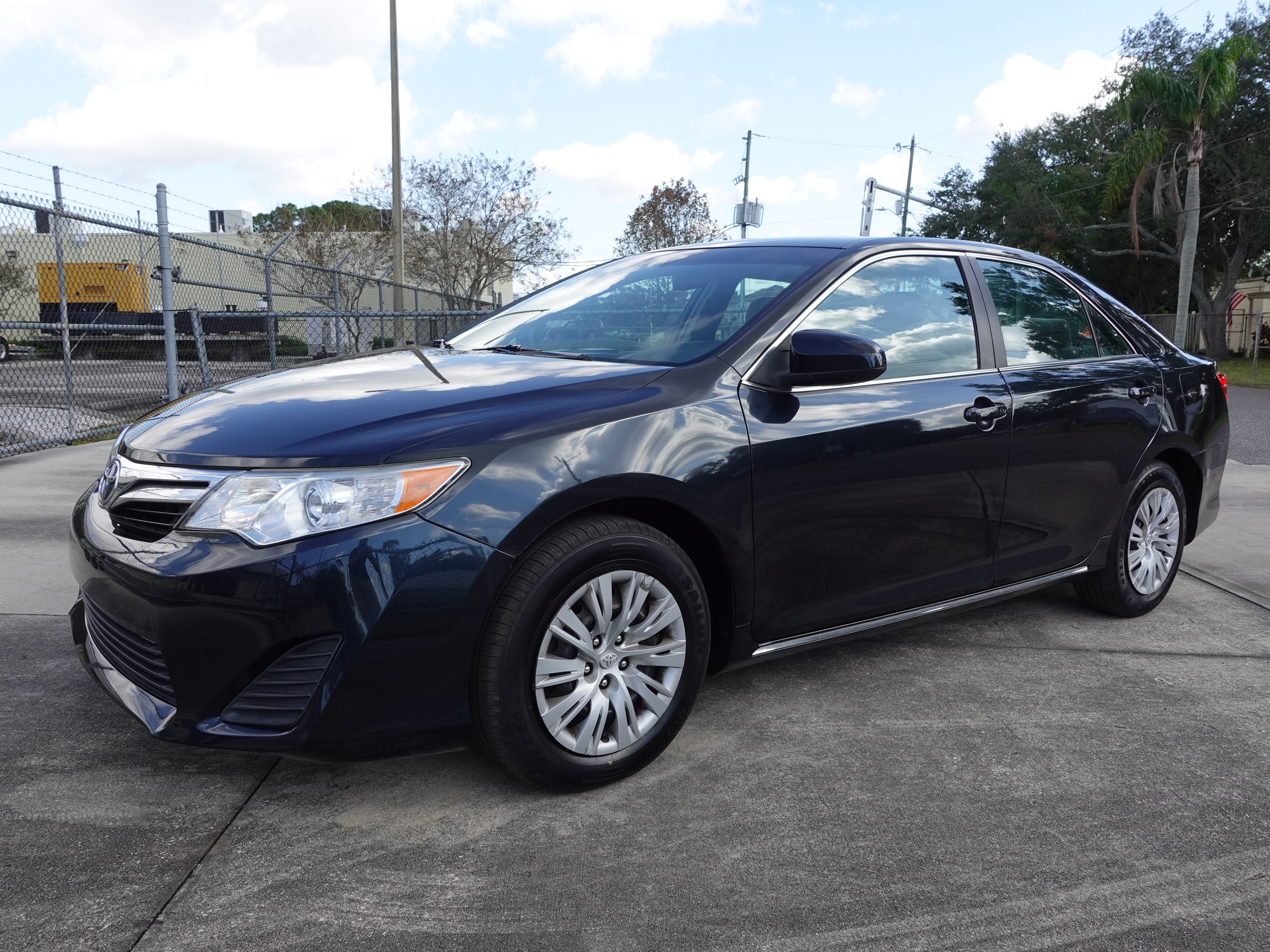 2012 Toyota Camry LE 8995