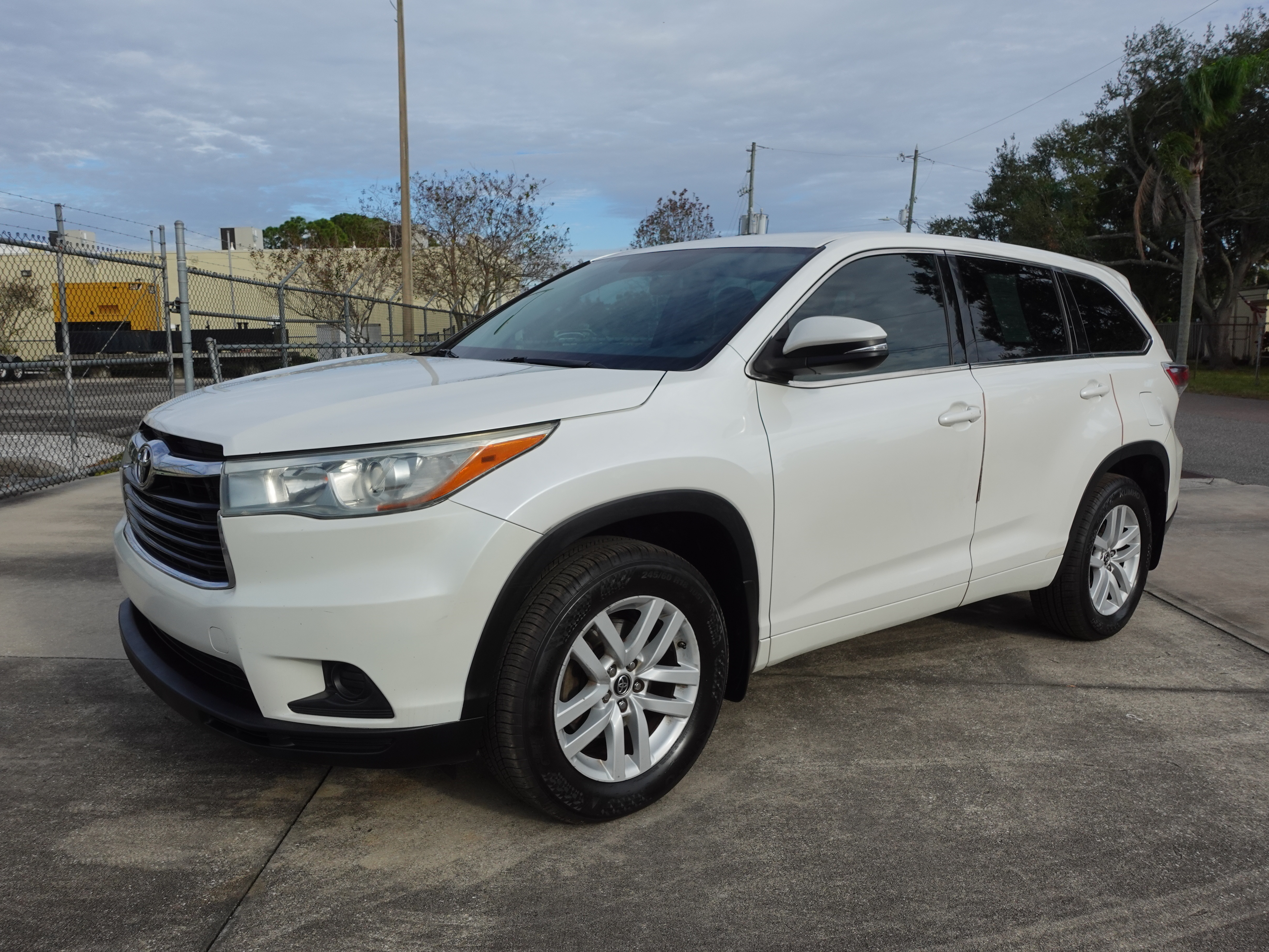 2016 Toyota Highlander LE 2WD 15995