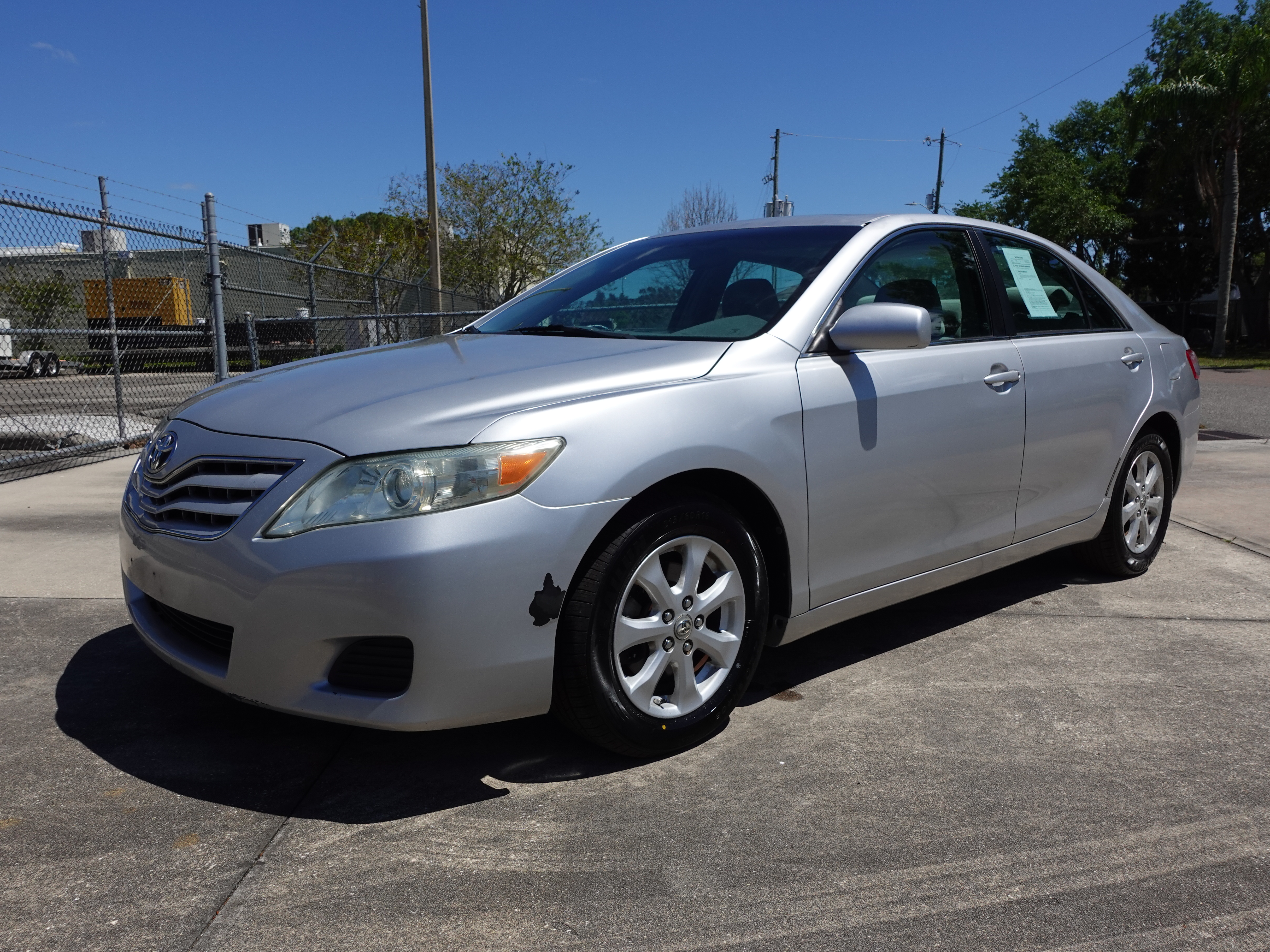 2011 Toyota Camry LE 8995